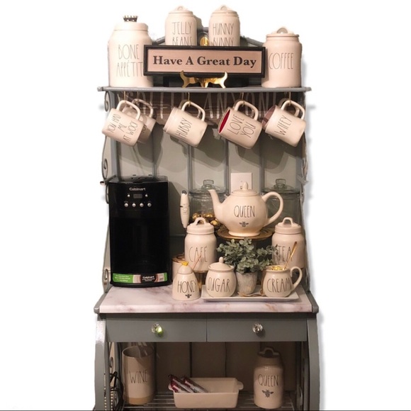 Rae Dunn FRIENDS CENTRAL PERK Mug Stacker Coffee Tea Set - Picture 4 of 5